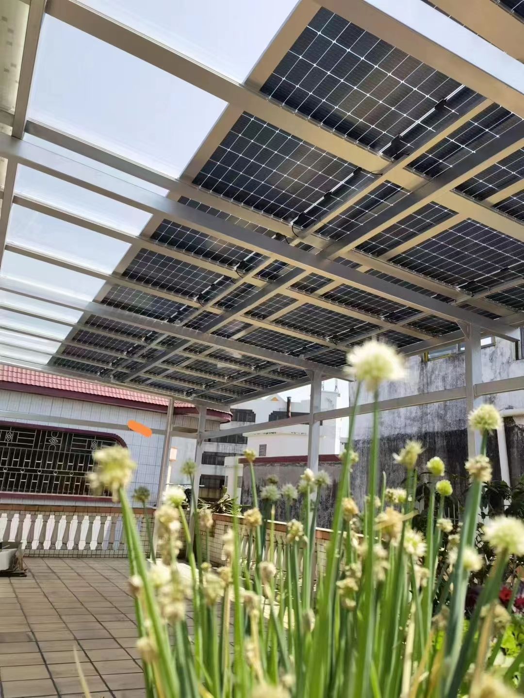 双鸭山别墅家用屋顶太阳能发电系统安装